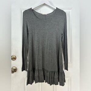 Easel Charcoal Ruffle Hem Tunic